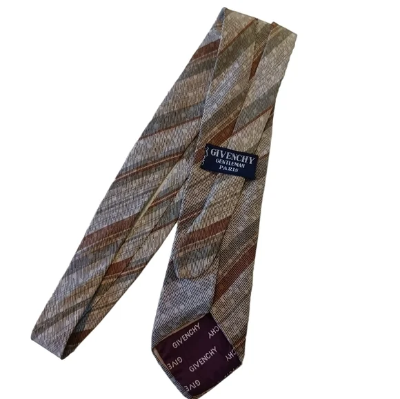 Auth! Givenchy tie - Picture 2 of 7